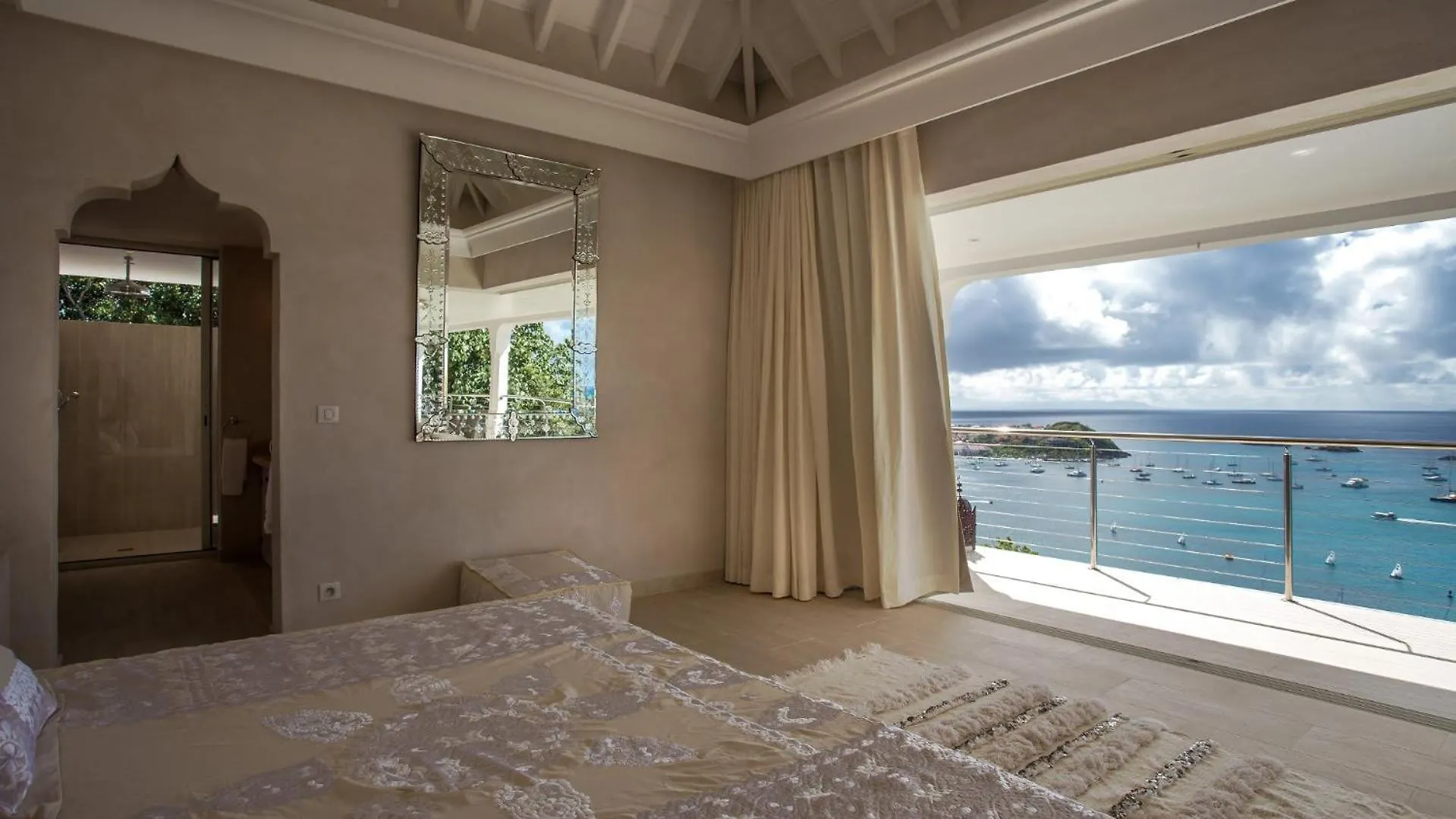 Oriental-Inspired Villa In Ideal Area St. Barthelemy 0*,