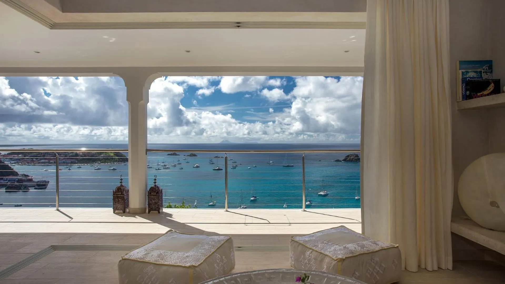 Oriental-Inspired Villa In Ideal Area St. Barthelemy